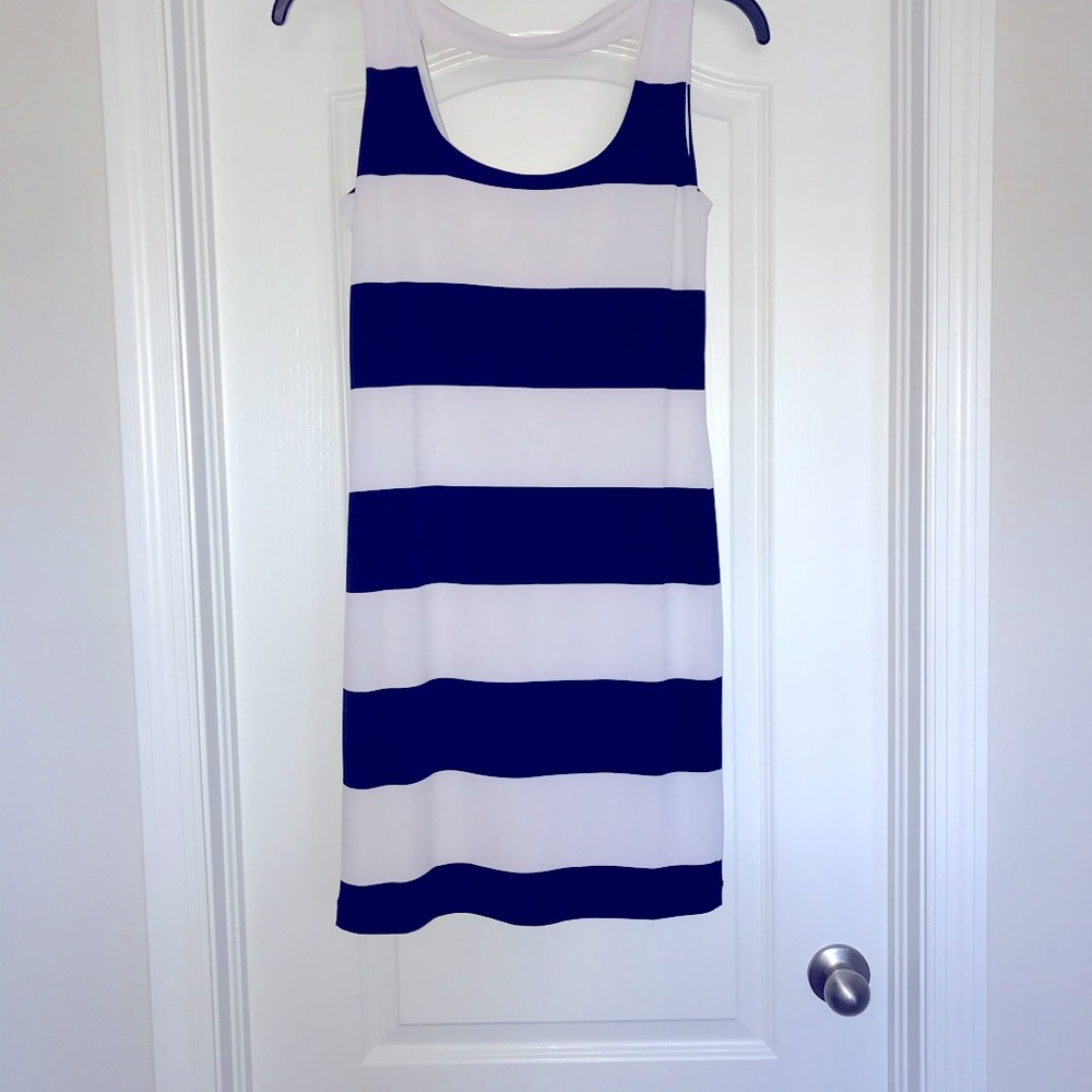 White & Navy Jennifer Lopez short dress